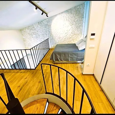 Ethereal Residences 4 公寓 纳夫普利翁